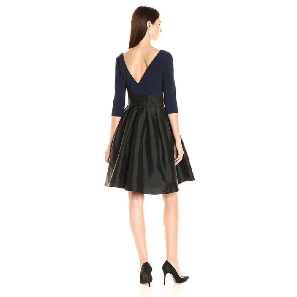 ADRIANNA PAPELL | Bateau Neck Two-Tone Short Dress, Size 6 - Picture 2 of 10